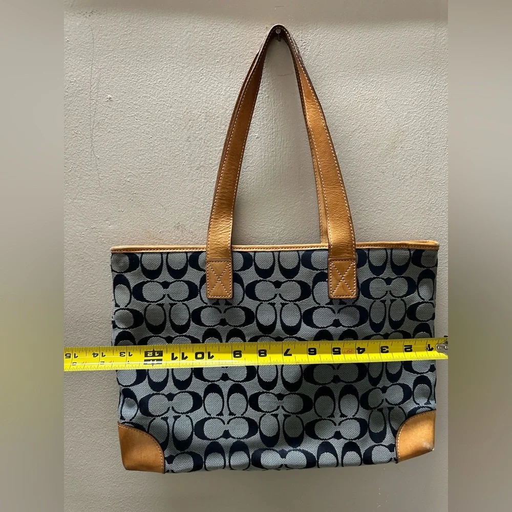 Coach Stylish Tan and Black Tote Bag - Picture 3 of 6